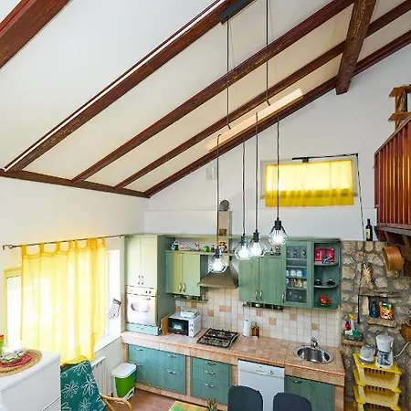 Island Getaway Mljet *